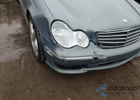 2005 Mercedes-Benz C 230 Kompressor Sport z USA, uszkodzony, nr VIN WDBRF40J65F678728